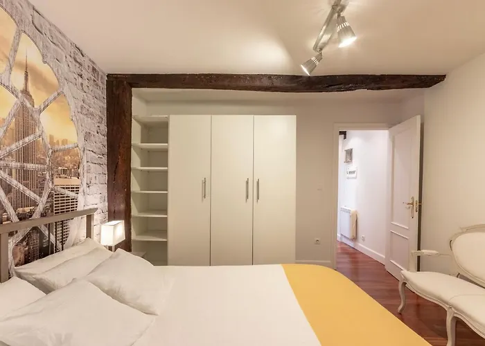 Precioso Con Entrada Autonoma En El Casco Viejo Μπιλμπάο