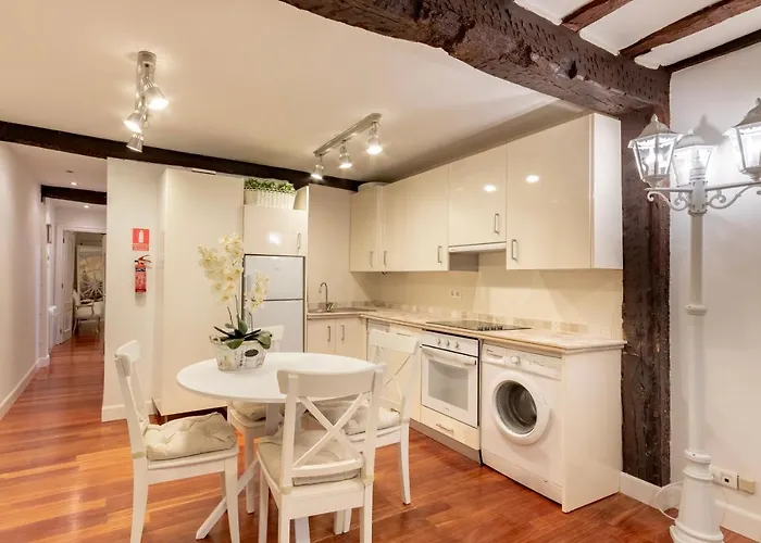 Precioso Con Entrada Autonoma En El Casco Viejo Appartamento